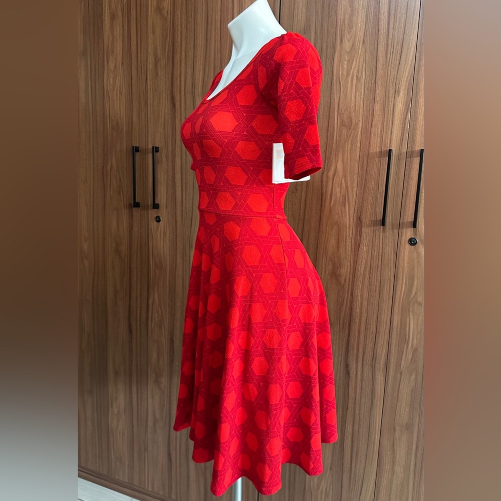 NWT. Elegant Red Patterned Dress Size XXS - Picture 3 of 15
